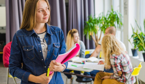 Профессия Куратор школы – что делает, как им стать, зарплата